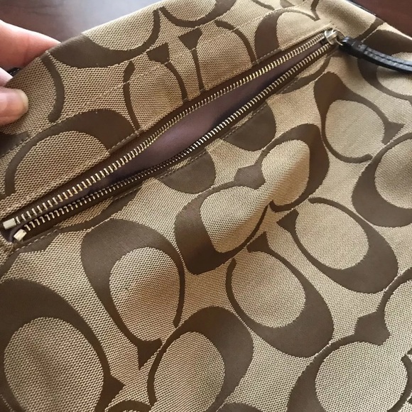 Coach F15067 Soho Duffle/Crossbody in Khaki & Gold - Picture 4 of 7